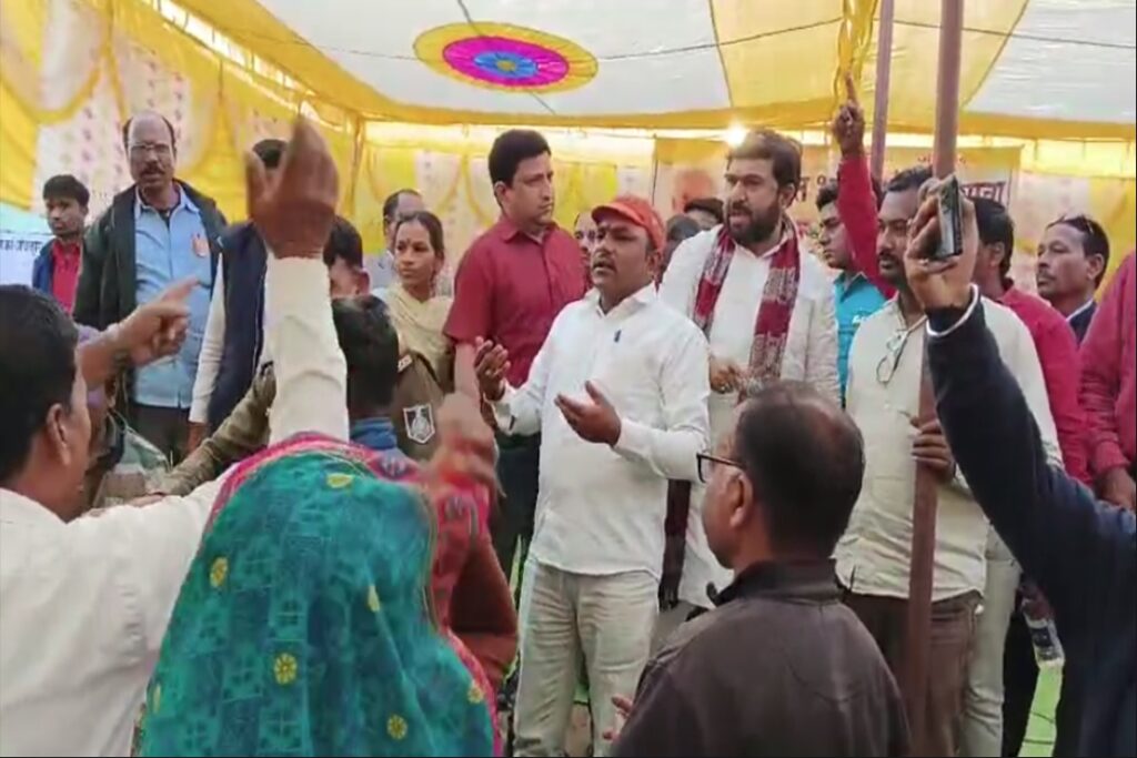 Dispute between Congress and BJP leaders in Chhindwara