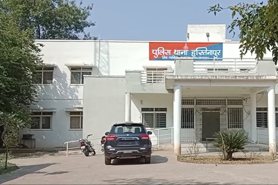 Gwalior News : चार बदमाशों ने एक युवक को बनाया बंधक, कमरे में ले जाकर कर दी अश्लील हरकत, वीडियो बनाकर दी ऐसी धमकी..