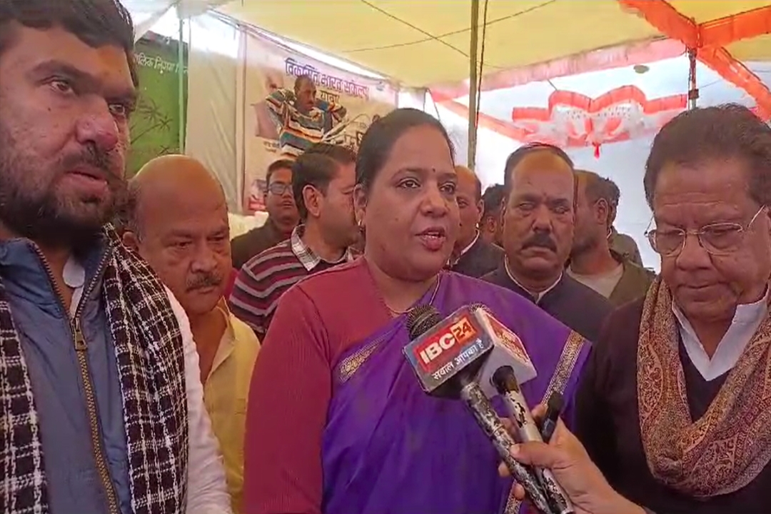 Viksit Bharat Sankalp Yatra : विकसित भारत संकल्प यात्रा को सफल बनाने पहुंची सांसद, कहा- गरीब कल्याण के लिए तत्पर है मोदी-मोहन की सरकार