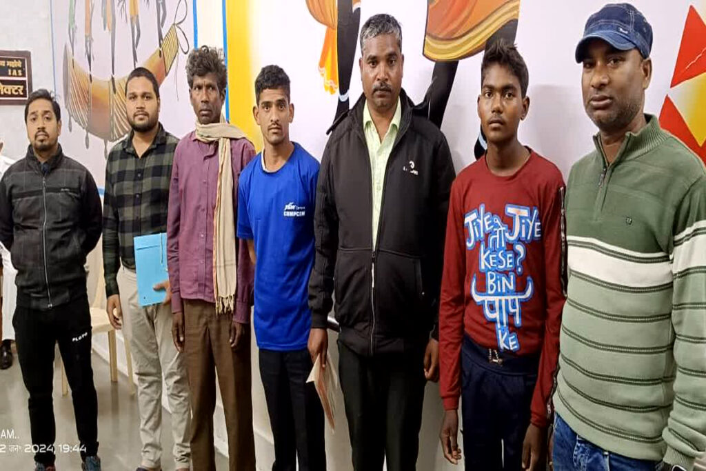 Workers Return From Karnataka