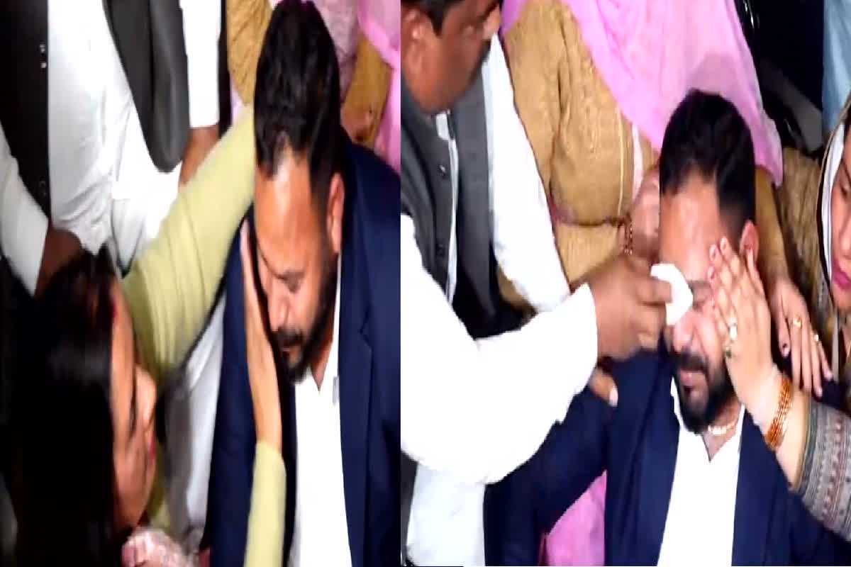 Chandigarh Mayor Election: चुनाव में मिली हार के बाद फूट-फूटकर रोए I.N.D.I.A गठबंधन के प्रत्याशी, आंसू पोंछते दिखे कुलदीप टीटा, देखें वीडियो