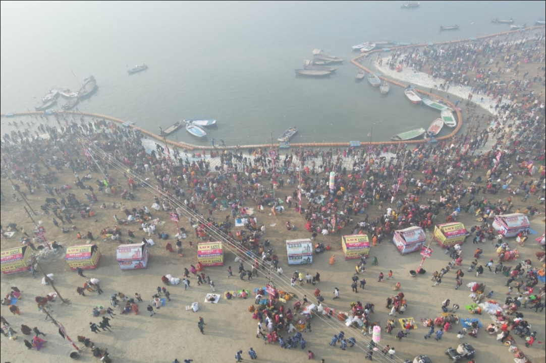 Magh Mela in Prayagraj : प्रयागराज में आज से शुरू हुआ माघ मेला, 12.50 लाख लोगों ने गंगा में लगाई डुबकी..