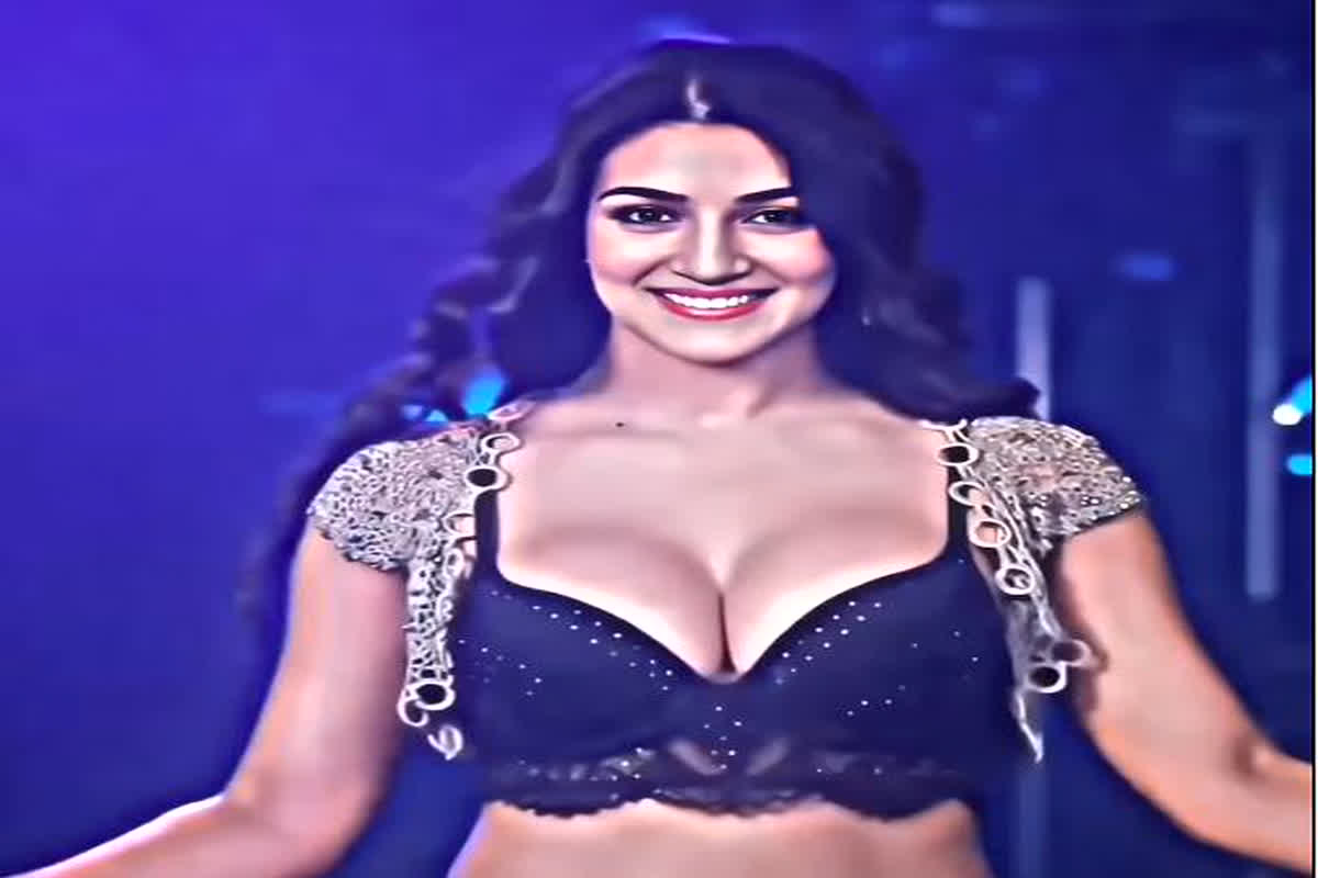 Marathi Model Sexy Video : मराठी मॉडल का ये वीडियो बढ़ा देगा आपके दिलों की धड़कन, सोशल मीडिया पर मचा रहा धमाल