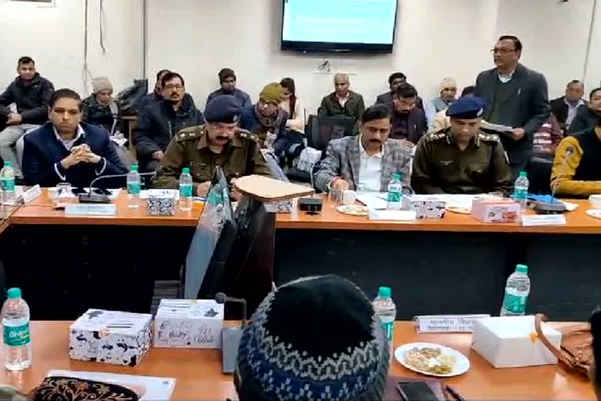 Morena News: रेत माफियाओं के खिलाफ होगी पुलिस की ताबड़ तोड़ कार्रवाई, जिले भर के थाना प्रभारियों को जारी किया निर्देश