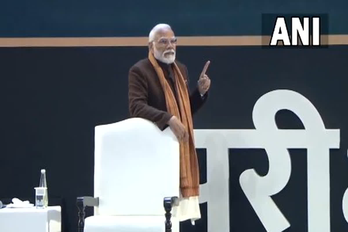 Pariksha Pe Charcha 2025: परीक्षा पे चर्चा करेंगे पीएम मोदी, एग्जाम स्ट्रेस कम करने स्टूडेंस को देंगे टिप्स, जानें कैसे करें पार्टिसिपेट