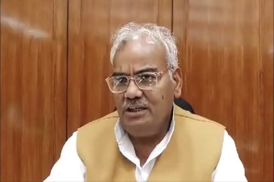 Rajasthan Minister Madan Dilawar Video Viral : गंदगी फैलाने वाले हो जाए सावधान! यहां के शिक्षा मंत्री ने मां भगवती से की ऐसी प्रार्थना, कहा-‘हे मां उनको बीमार कर देना..’