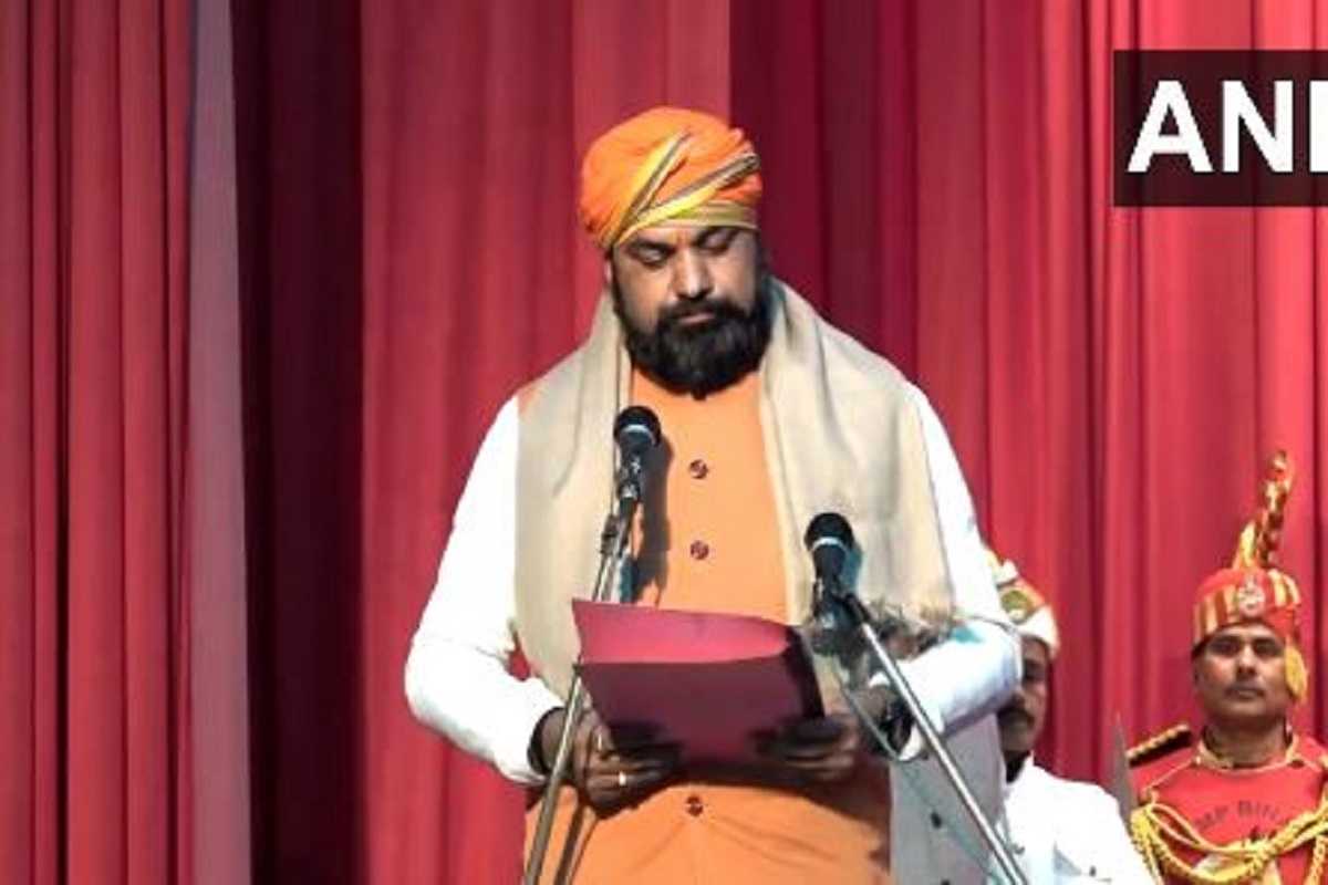 Bihar CM Oath Taking Ceremony : BJP के प्रदेश अध्यक्ष सम्राट चौधरी ने ली मंत्री पद की शपथ, देखें live