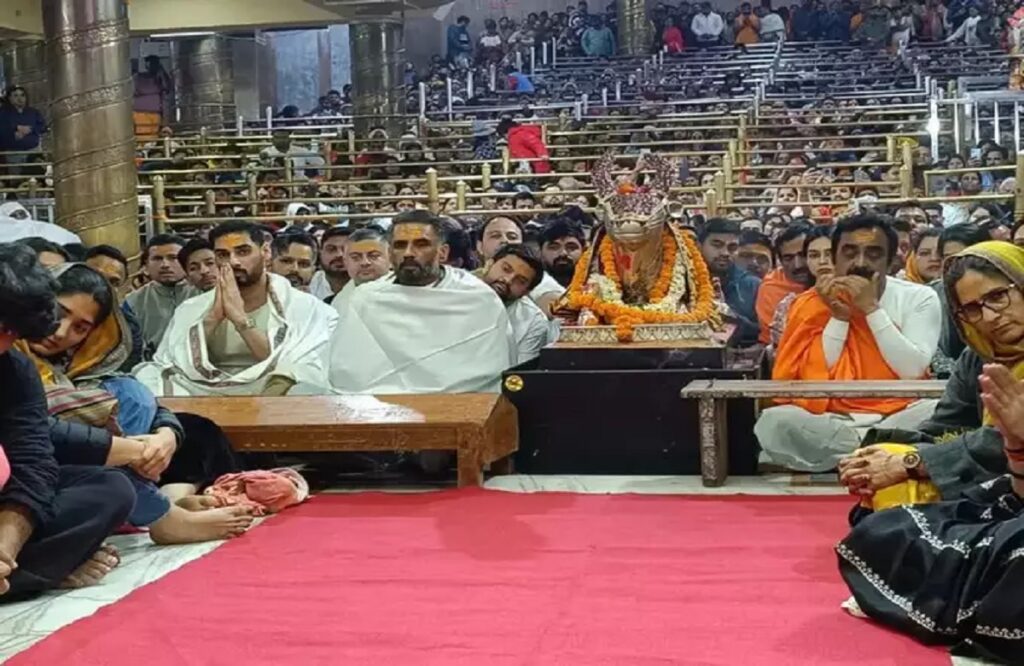 Sunil Shetty worshiped Baba Mahakal