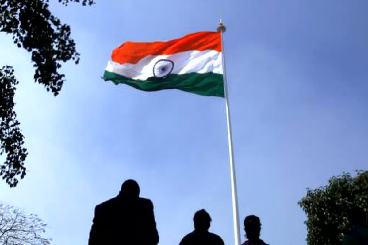 Republic Day Speech in Hindi: गणतंत्र दिवस के लिए तैयार करें ये सरल और दमदार भाषण, हर कोई करेगा तारीफ