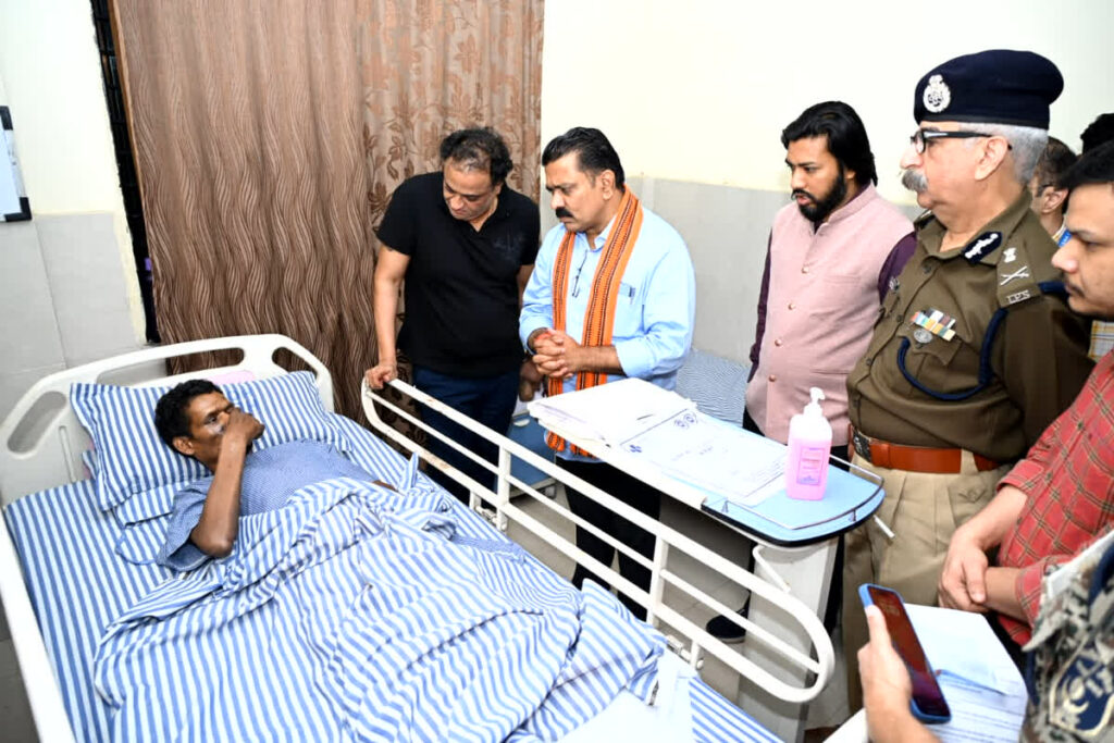 Deputy CM Vijay Sharma met injured soldiers