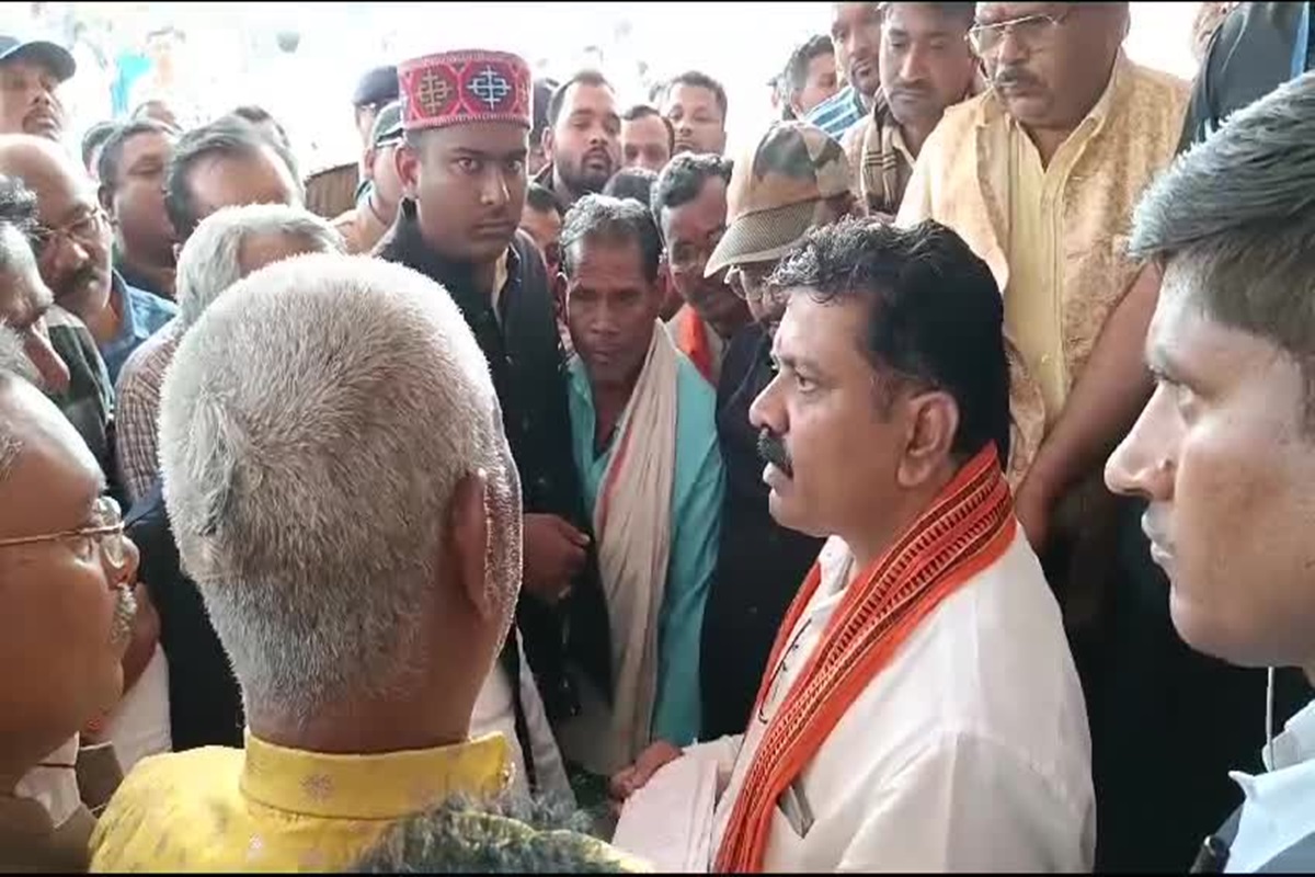 ​डिप्टी CM विजय शर्मा ने कवर्धा में हुई हत्या को ‘विचार प्रेरित’ बताया, समाज प्रमुखों ने की CBI जांच की मांग
