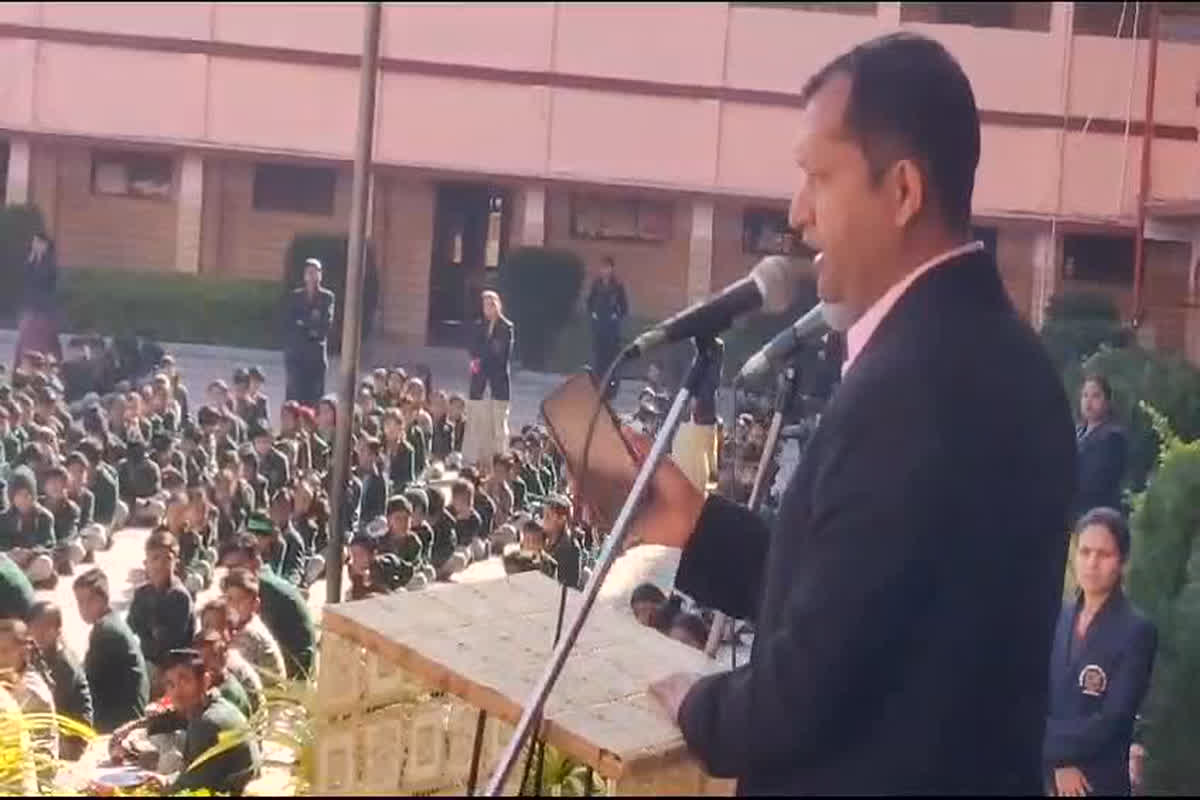 E-Fasting: एक साथ सैंकड़ो बच्चों ने ली ई-उपवास की शपथ, SDM ने की बच्चों के उत्तम भविष्य की कामना, मोबाइल के अच्छे -बुरे प्रभाव से कराया अवगत