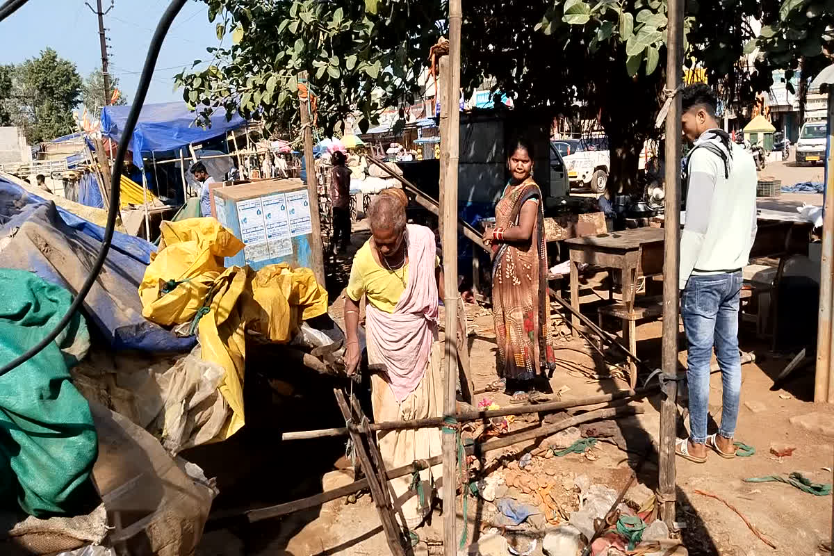 Bemetara News: अवैध अतिक्रमण पर चला प्रशासन का बुलडोजर, यातायात के प्रभावित होने के चलते निगम ने जारी किया निर्देश