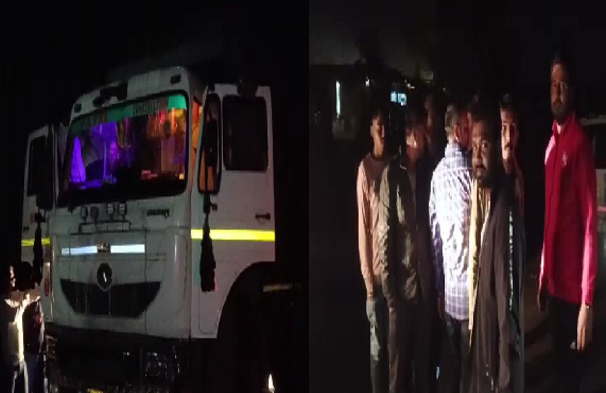 Hoshangabad News: देर रात पुलिस की छापेमार कार्रवाई, रेत-गिट्टी से भरे 12 डंपर किए जब्त, परिवहन करने वालों में मचा हड़कंप