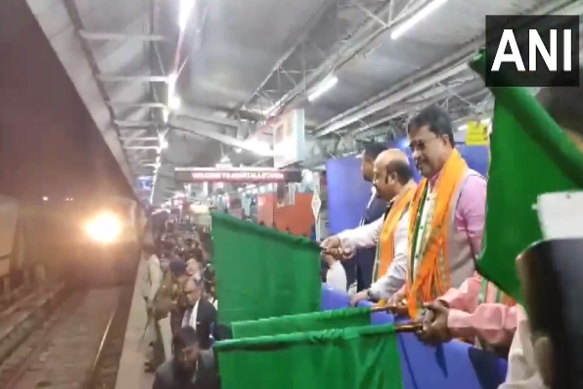CM Manik Saha Flagged off ASTHA: अयोध्या राम मंदिर दर्शन के लिए आस्था ट्रेन अगरतला से हुई रवाना, CM साहा ने दिखाई हरी झंडी