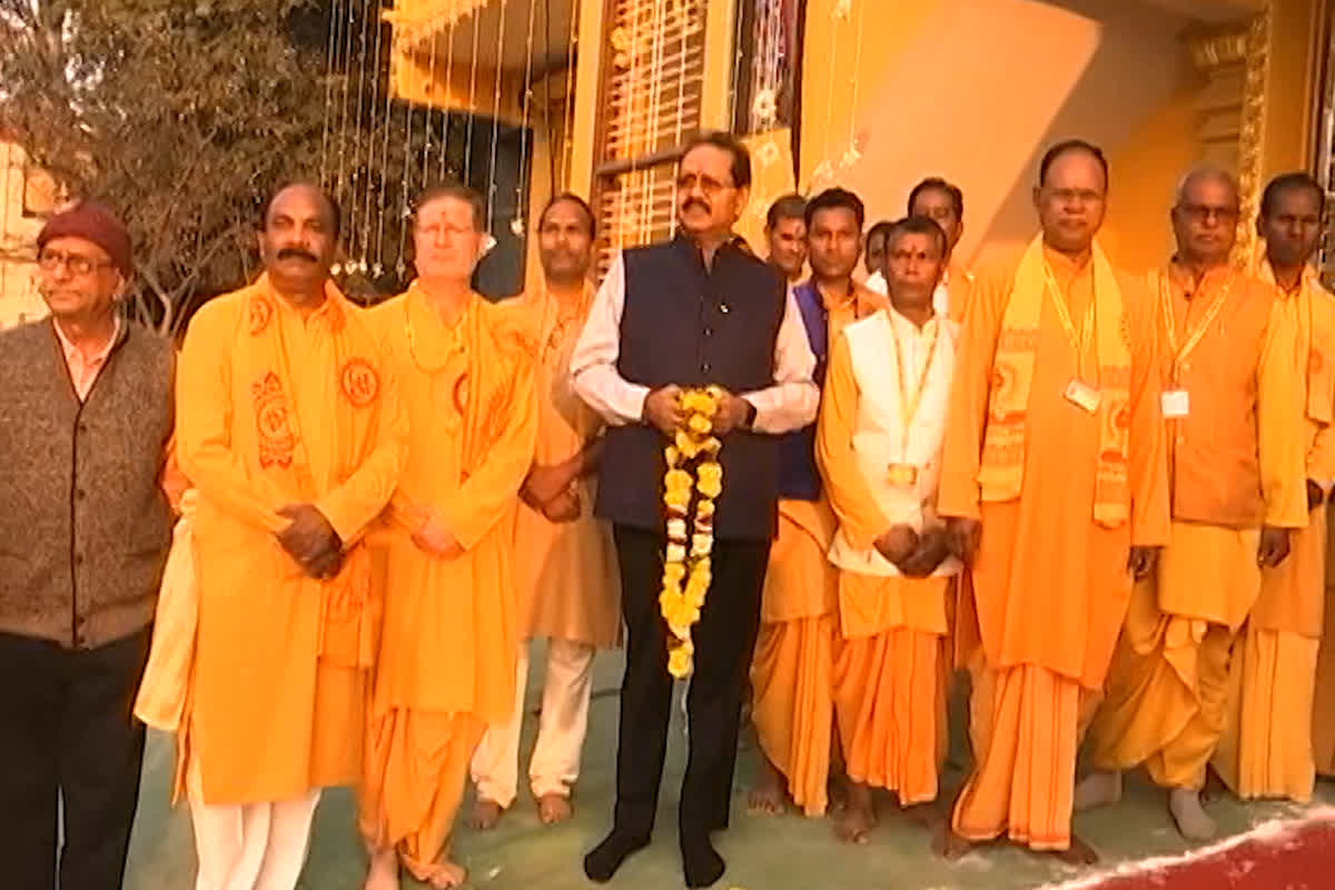 गायत्री मंदिर प्राण प्रतिष्ठा समारोह का भव्य आयोजन, GOEL ग्रुप के MD नरेंद्र गोयल विशिष्ट अतिथि के तौर पर हुए शामिल