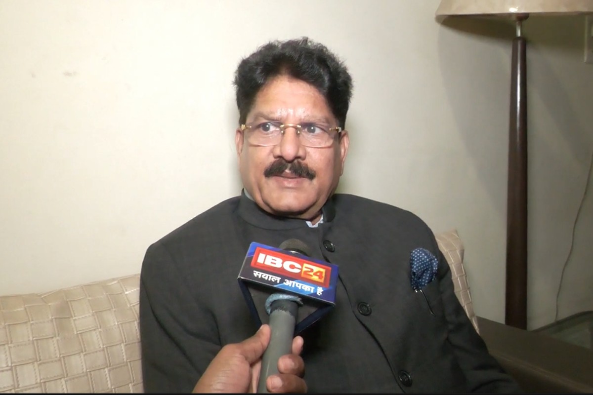 पॉलिटिक्स में इसलिए हाथ आजमाना चाहते है ये IPS अधिकारी, ये वजह आई सामने, बीजेपी से इस सीट से चुनाव लड़ने की जताई इच्छा