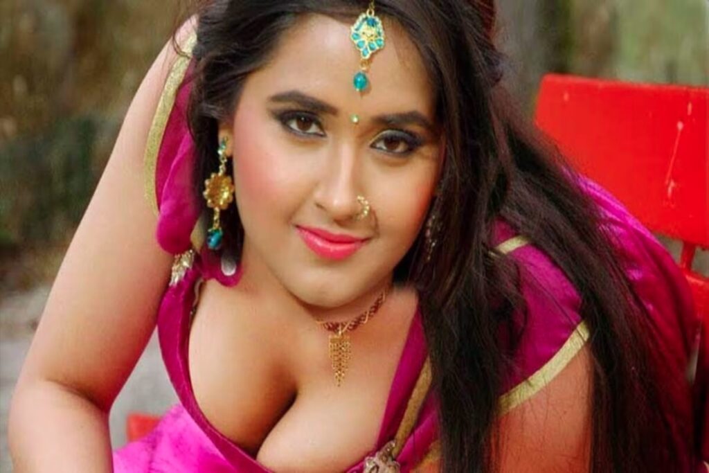 Kajal Raghwani Sexy Bhojpuri Video