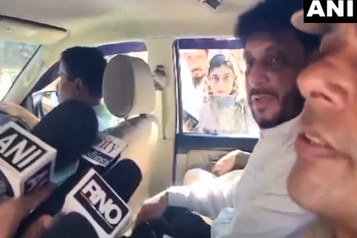 AIMIM नेता और पूर्व विधायक वारिस पठान को पुलिस ने लिया हिरासत में, कर रहे थे इस बात की जिद