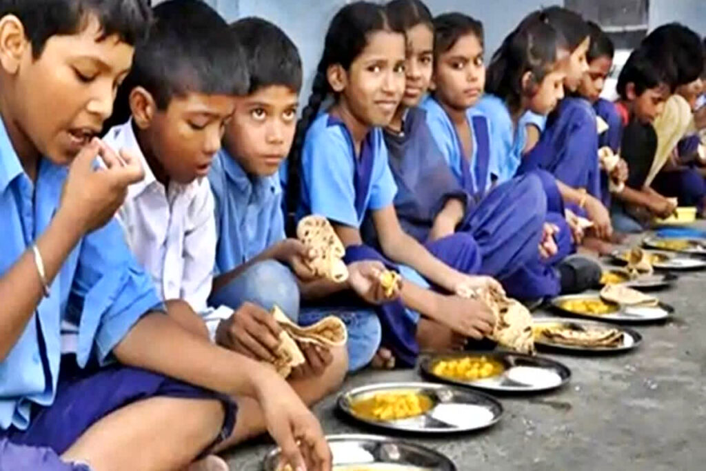 Nyota Bhojan in CG Schools