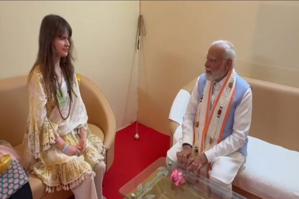 PM Modi listened to the song of German singer