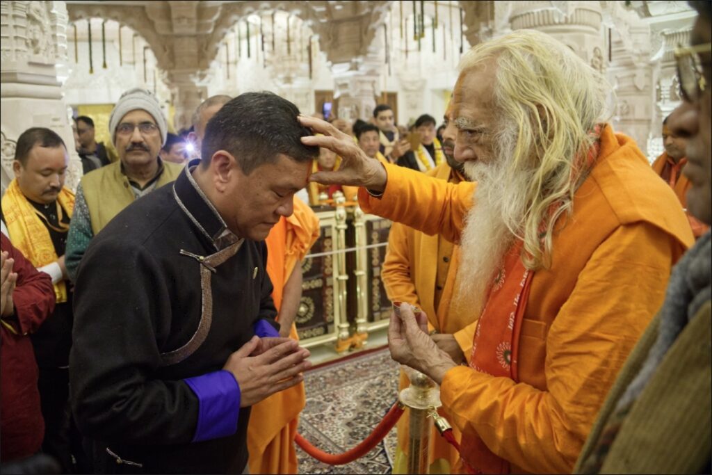 CM Pema Khandu reached Ayodhya with ministers