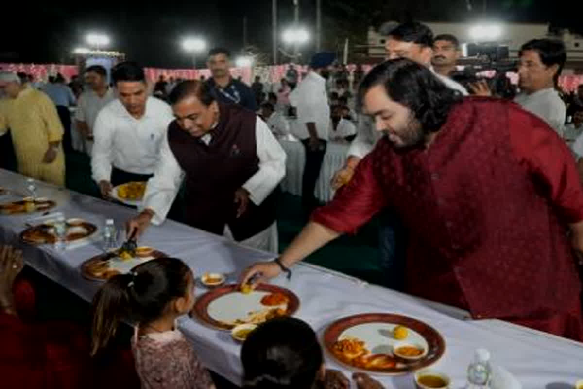 Anant Ambani Pre-Wedding Ceremony: अन्न सेवा से अनंत अंबानी की प्री वेडिंग सेरेमनी की शुरूआत, 51 हजार लोगों को खाना परोसेगा अंबानी परिवार