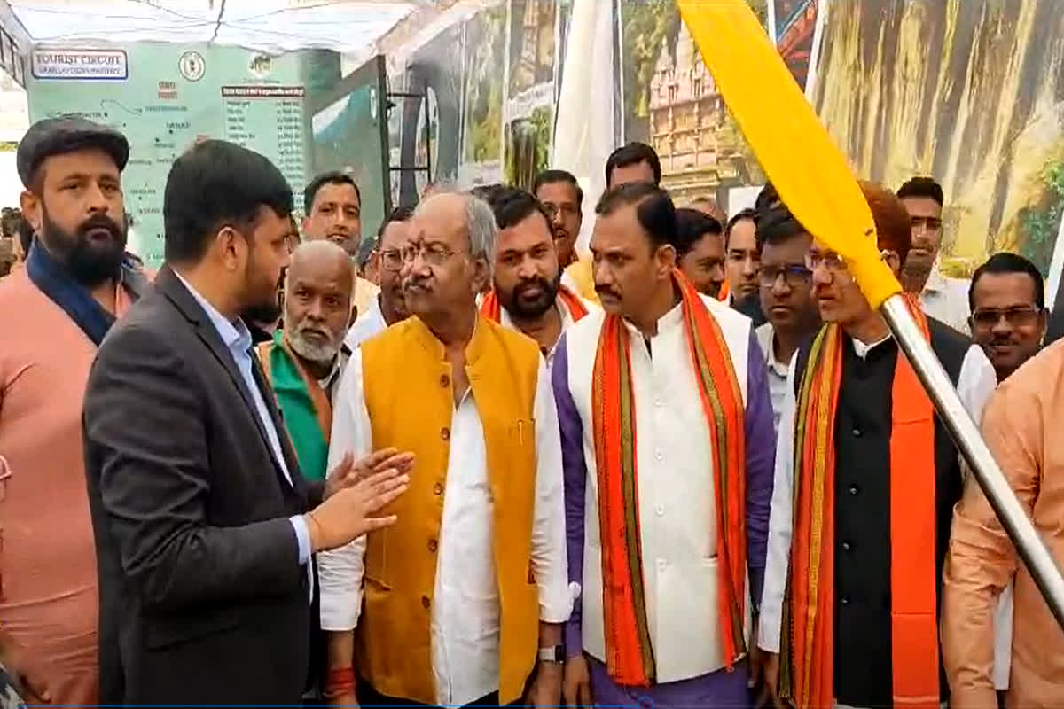 Arpa Mahotsav 2024 : अरपा महोत्सव में शामिल हुए मंत्री बृजमोहन अग्रवाल और श्याम बिहारी जायसवाल, किया विकास कार्यों का लोकार्पण और शिलान्यास