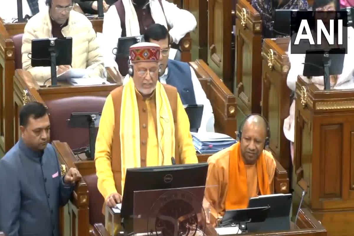 UP Budget 2024: महिलाओं को योगी सरकार की बड़ी सौगात, हर महीने 1000 रुपए की पेंशन और 10 लाख रुपये तक की मदद, जानिए और क्या क्या मिलेंगे लाभ?