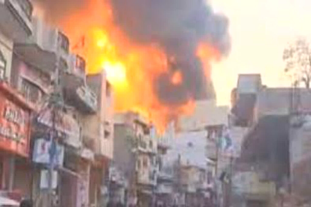 Delhi Alipur Fire