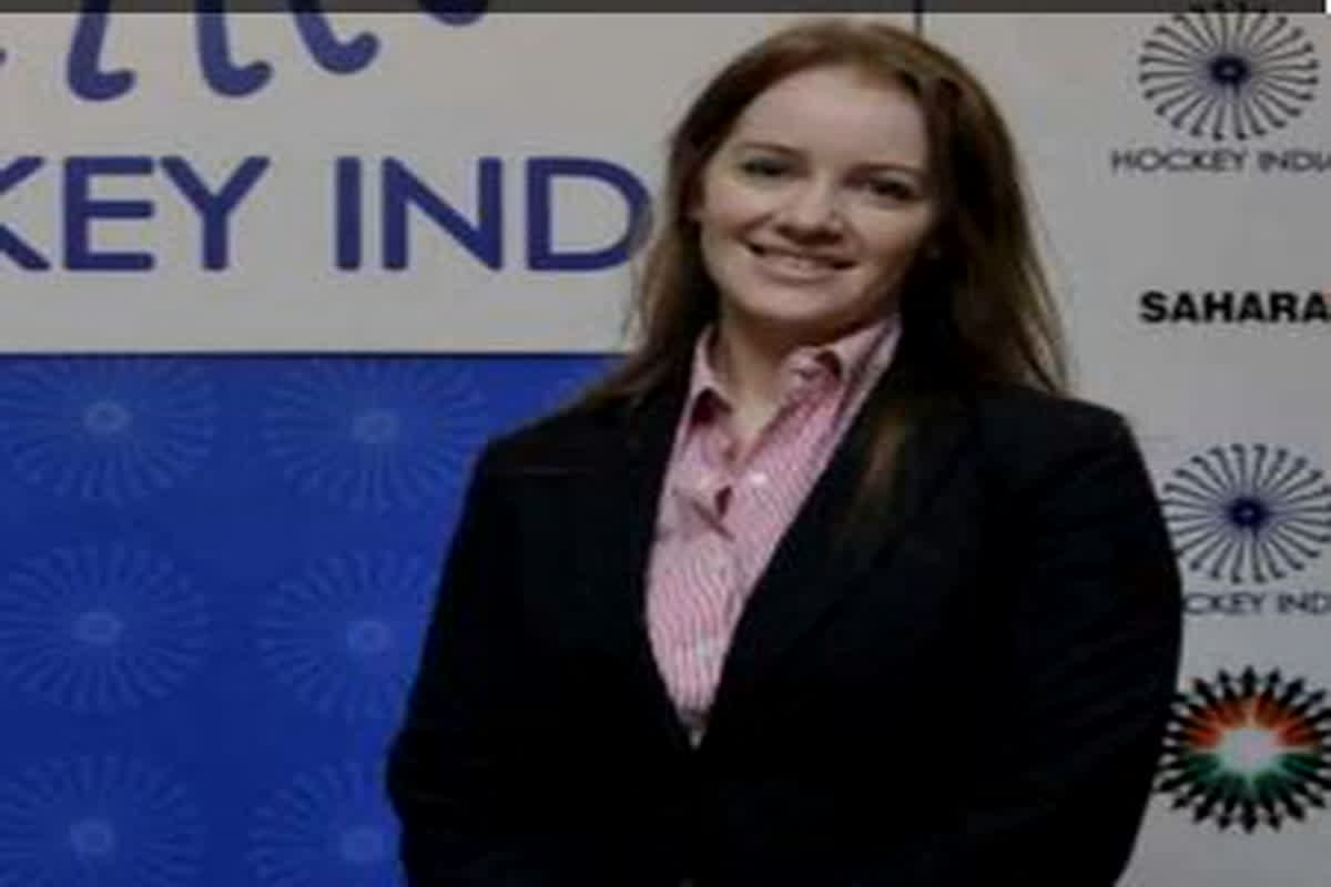 Elena Norman: हॉकी इंडिया की CEO एलेना नॉर्मन ने दिया इस्तीफा, कहा-“गुटबाजी में काम करना मुश्किल हो गया था”