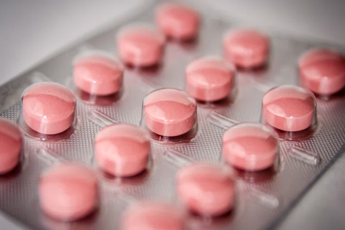 Medicine Price Decrease: लोकसभा चुनाव से पहले मोदी सरकार ने आम जनता को दी बड़ी राहत, कई घरों में डेली इस्तेमाल होने वाली 100 दवाओं की कीमत होगी कम