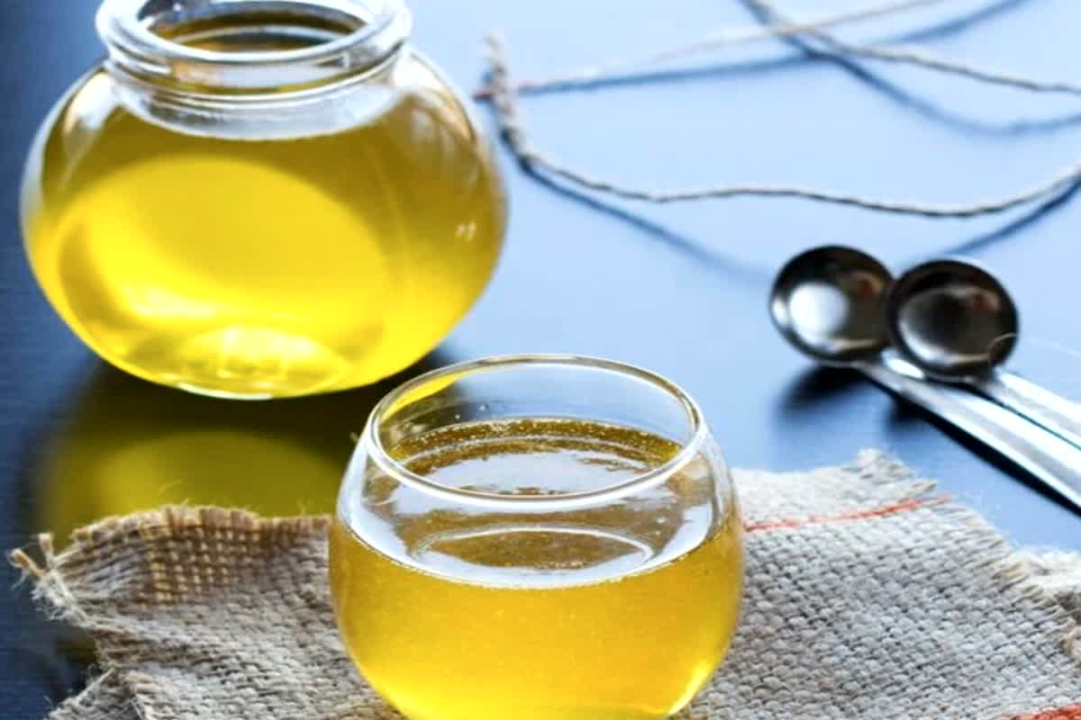 Benefits Of Ghee: सुबह गुनगुने पानी में मिलाकर पिएं घी, मिलेंगे ये अद्भुत फायदे, जानें कब और कैसे करें सेवन?