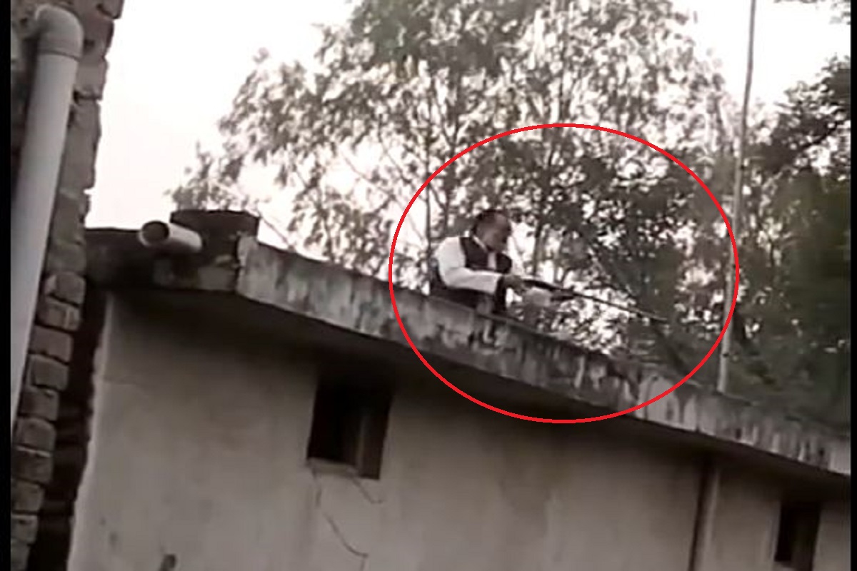 गोंडा में दिन दहाड़े गोलीकांड, 6 लोगों को मारी गई गोली, पीड़ित परिजनों से मिलने पहुंचे भाजपा विधायक