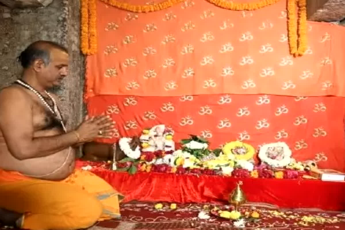 Gyanvapi Case: ज्ञानवापी तहखाने में पूजा रुकवाने पहुंची मस्जिद कमेटी को बड़ा झटका, HC से नहीं मिली राहत, दी गई सुनवाई की अगली तारीख…