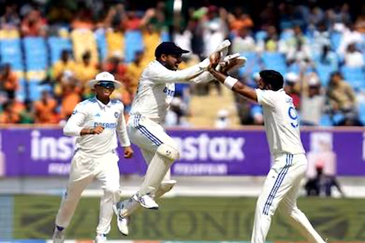IND vs ENG 3rd Test : राजकोट में रोहित की सेना ने दिखाया जलवा, इंडिया ने इंग्लैण्ड को हराकर दर्ज की टेस्ट में सबसे बड़ी जीत