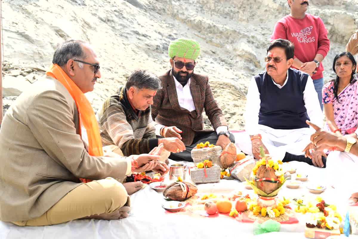 Mahendrajeet Singh Malviya will Join BJP: लोकसभा चुनाव से पहले कांग्रेस छोड़ भाजपा आने की लगी होड़, दिग्गज आदिवासी नेता आज लेंगे पार्टी की सदस्यता