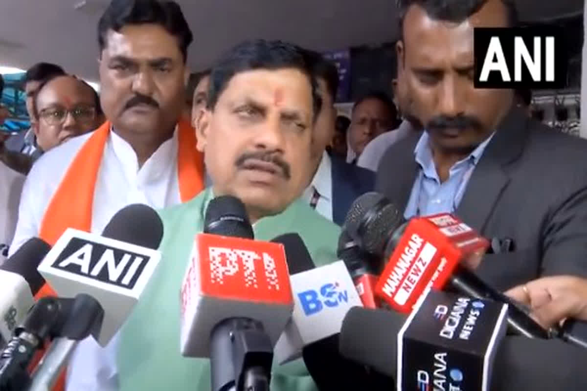 MP CM in Harda: हरदा पहुंच सीएम मोहन यादव ने घायलों से की मुलाकात, कहा- जिम्मेदार पाए गए लोगों के खिलाफ ऐसी कार्रवाई होगी कि लोग याद रखेंगे