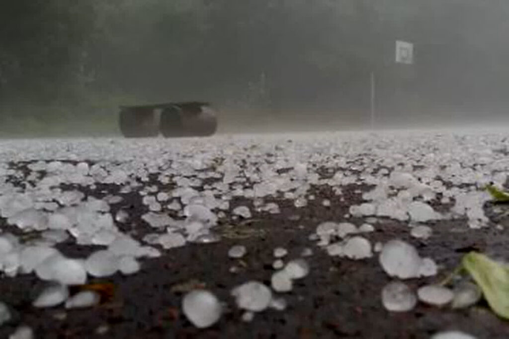 Rain and hailstorm in Panna