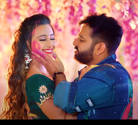 Holi Ke Maja: होली के माजा गाना सुपरस्टार पवन सिंह ने होली के इस गाना में तहेलका मचा दिया है