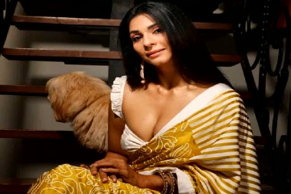 45 की उम्र में दुल्हन बनेंगी ये मशहूर हसीना! शादी को लेकर कहा- ‘ये खूबसूरत एहसास..’