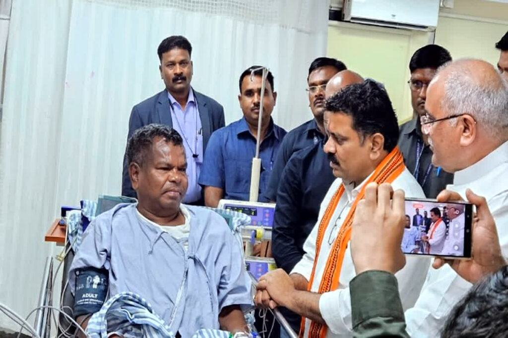 Vijay Sharma meet Kawasi Lakhma