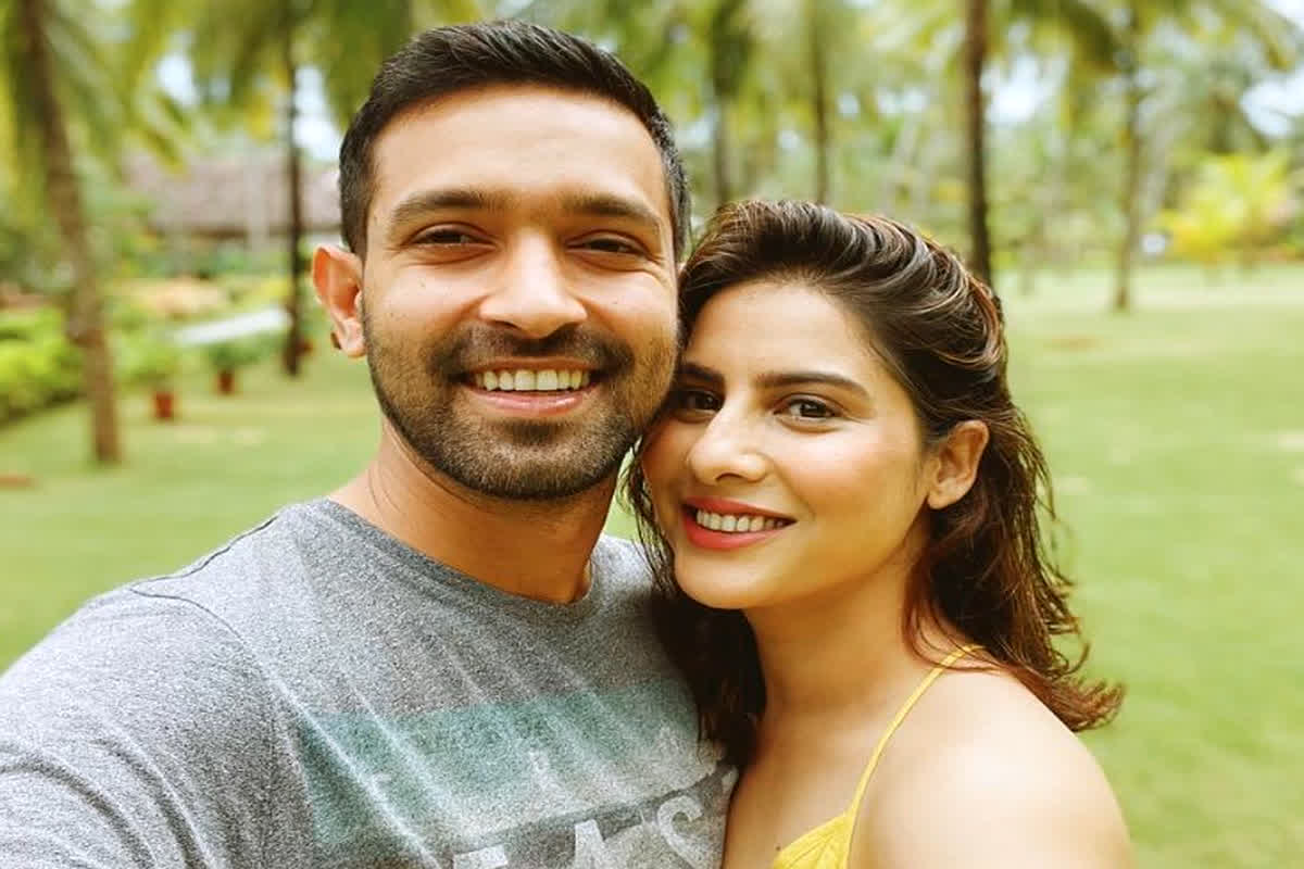 Vikrant Massey: ’12th फेल’ अभिनेता के घर गूंजी किलकारी, पोस्ट शेयर कर वाइफ ने दी नन्हे मेहमान की खुशखबरी…