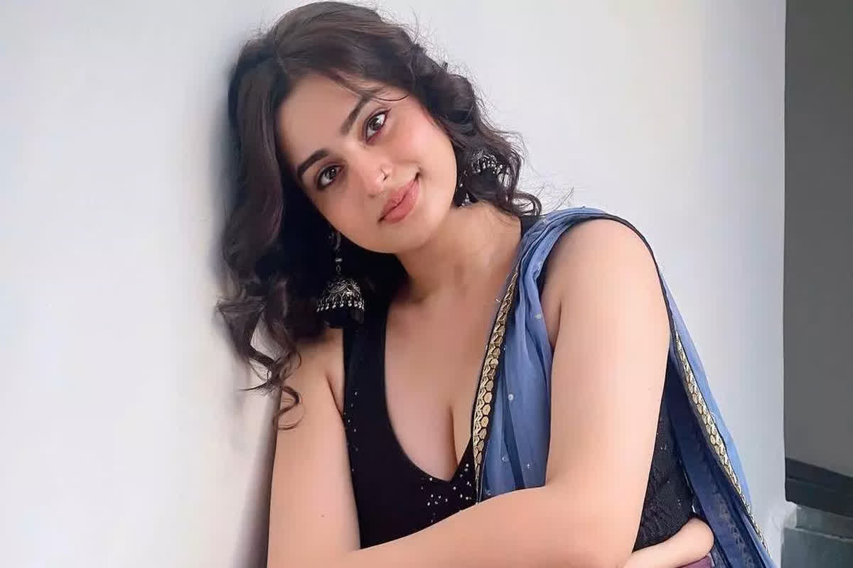 Ayesha Khan Hospitalized: एक्ट्रेस आयशा खान की तबीयत बिगड़ी, अस्पताल में भर्ती, मुनव्वर फारूकी के साथ आशिकी को लेकर आई थी सुर्खियों में