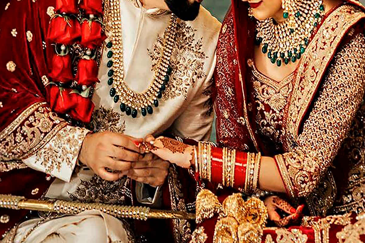 Dulhan Ne Kiya Shadi Se Inkar: सात फेरे लेने से पहले अचानक दूल्हे के इस अंग पर पड़ गई दुल्हन की नजर, मेहमानों के बीच चीखते हुए बोली- नहीं करनी शादी