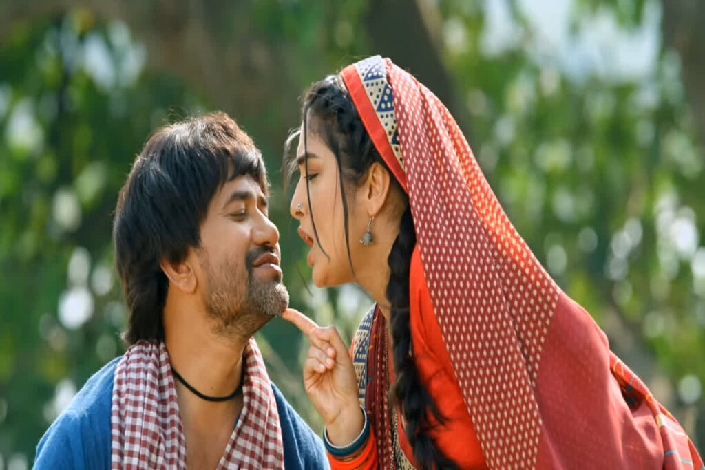 Amrapali Dubey Nirahua Desi Sexy Video