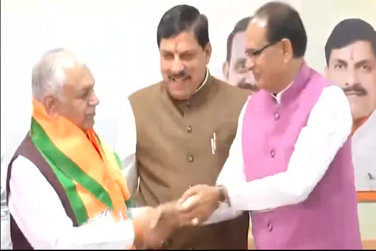 Suresh Pachouri joins BJP : सुरेश पचौरी ने थामा भाजपा का दामन, सीएम और पूर्व मुख्यमंत्री ने कहा – खत्म हो रही कांग्रेस
