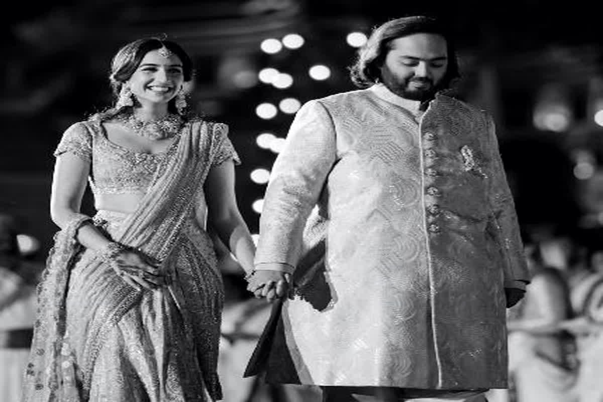 Anant-Radhika Pre Wedding Pic: अनंत और राधिका के प्री-वेडिंग सेरेमनी की सामने आई खूबसूरत तस्वीरें, कपल के ट्रेडिशनल लुक ने लूटी वाहवाही