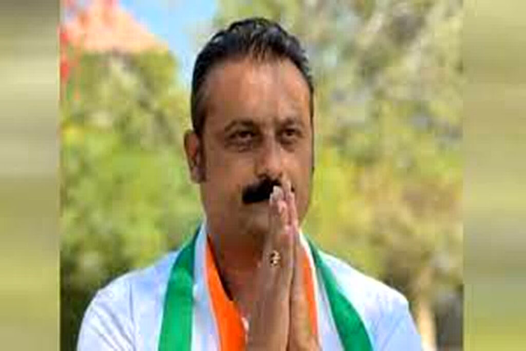 Ambarish Der Resigned From Congress