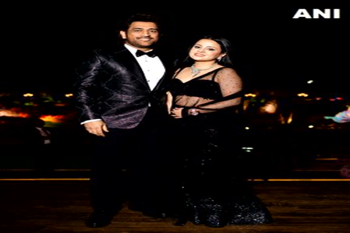 Anant-Radhika Pre-Wedding: अनंत और राधिका की प्री-वेडिंग सेरेमनी में अक्षय कुमार से लेकर MS धोनी तक इन सितारों ने की शिरकत, देखें खूबसूरत तस्वीरें